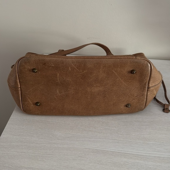 Montana West Concealed Carry Leather Bag with Tan Distressed Leather GUC - Picture 5 of 9